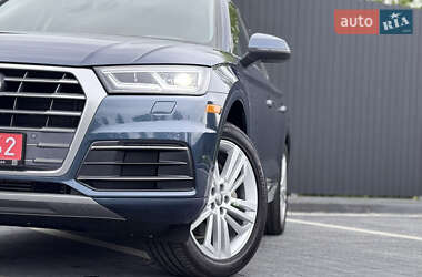 Внедорожник / Кроссовер Audi Q5 2018 в 