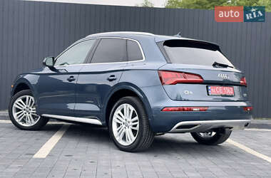 Внедорожник / Кроссовер Audi Q5 2018 в 