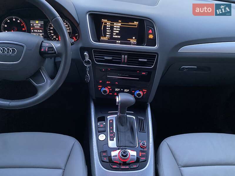 Позашляховик / Кросовер Audi Q5 2015 в Рівному