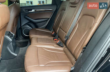 Внедорожник / Кроссовер Audi Q5 2015 в 