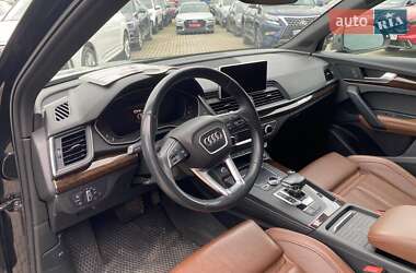 Позашляховик / Кросовер Audi Q5 2019 в 