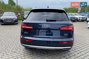 Внедорожник / Кроссовер Audi Q5 2018 в 