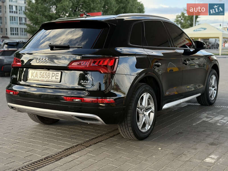 Внедорожник / Кроссовер Audi Q5 2017 в Киеве