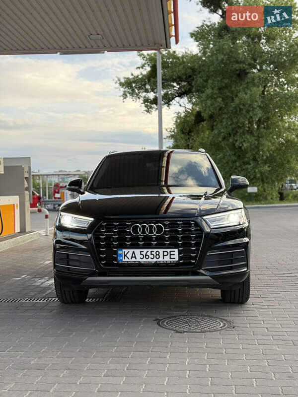 Внедорожник / Кроссовер Audi Q5 2017 в Киеве