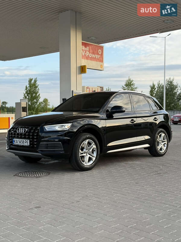 Внедорожник / Кроссовер Audi Q5 2017 в Киеве
