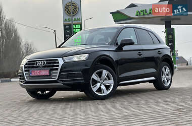 Позашляховик / Кросовер Audi Q5 2018 в 