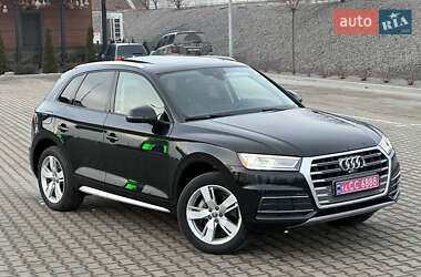 Позашляховик / Кросовер Audi Q5 2018 в 