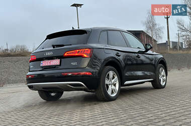 Позашляховик / Кросовер Audi Q5 2018 в 