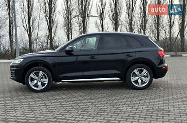 Позашляховик / Кросовер Audi Q5 2018 в 