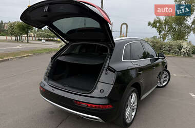 Внедорожник / Кроссовер Audi Q5 2019 в 