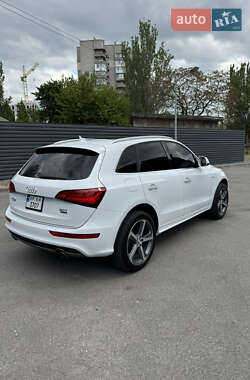 Внедорожник / Кроссовер Audi Q5 2015 в 