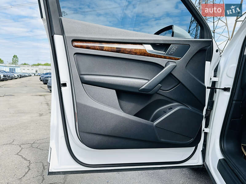 Внедорожник / Кроссовер Audi Q5 2018 в Харькове