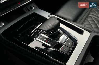Внедорожник / Кроссовер Audi Q5 2022 в 
