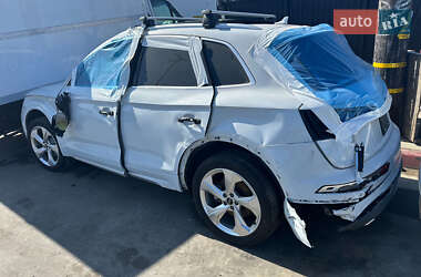 Внедорожник / Кроссовер Audi Q5 2021 в 