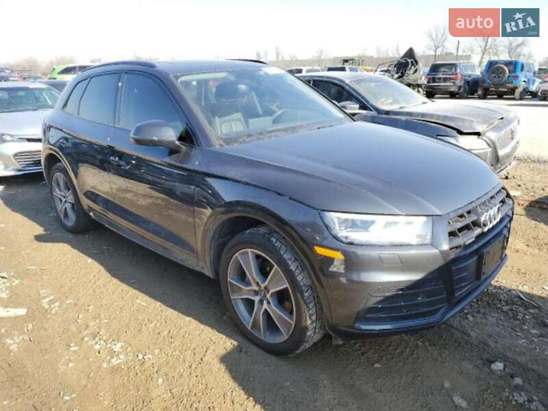 Позашляховик / Кросовер Audi Q5 2020 в Богуславі