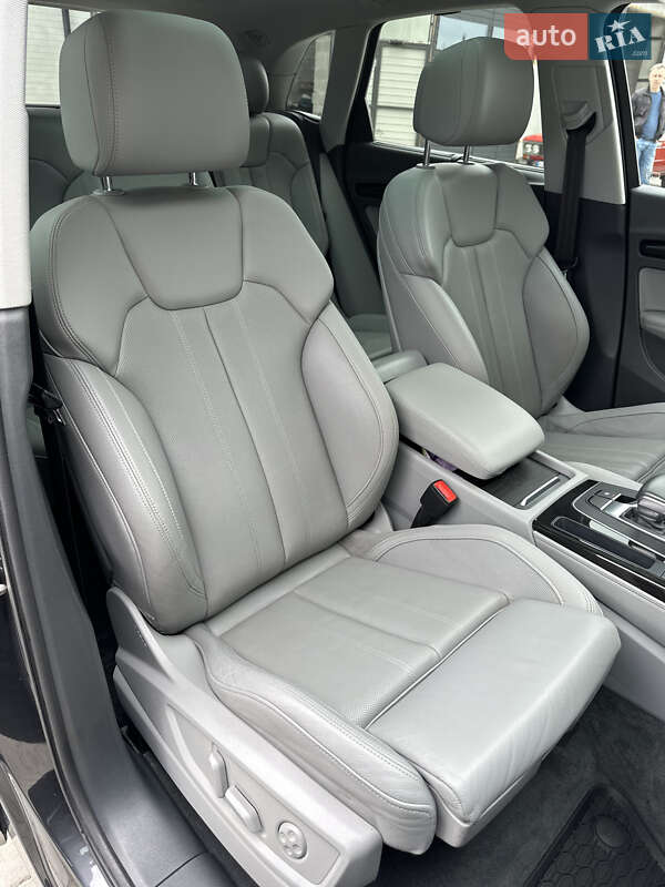 Внедорожник / Кроссовер Audi Q5 2019 в Львове