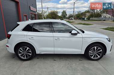 Внедорожник / Кроссовер Audi Q5 2022 в 