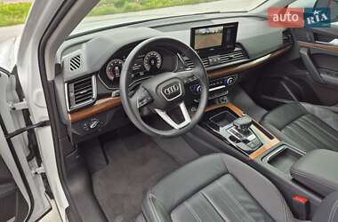 Внедорожник / Кроссовер Audi Q5 2022 в 
