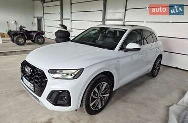 Внедорожник / Кроссовер Audi Q5 2022 в 