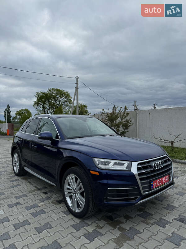 Позашляховик / Кросовер Audi Q5 2017 в Рівному