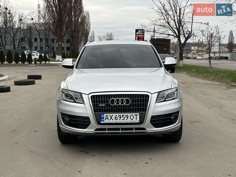 Внедорожник / Кроссовер Audi Q5 2011 в 