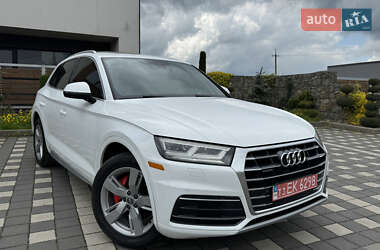 Позашляховик / Кросовер Audi Q5 2018 в 