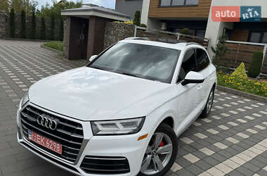 Позашляховик / Кросовер Audi Q5 2018 в 