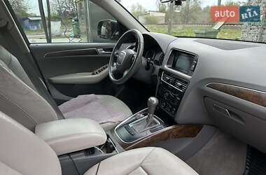 Внедорожник / Кроссовер Audi Q5 2009 в 