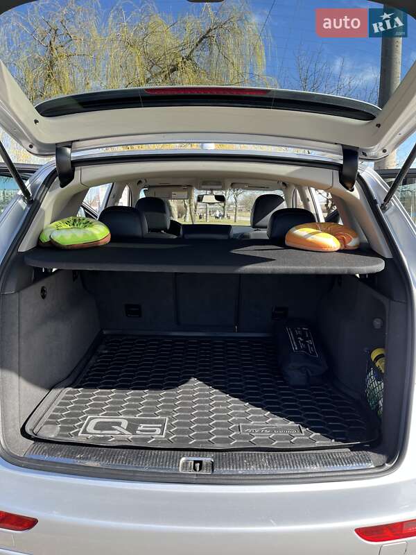 Внедорожник / Кроссовер Audi Q5 2010 в Нетешине фото 32 Внедорожник / Кроссовер Audi Q5 2010 в Нетешине