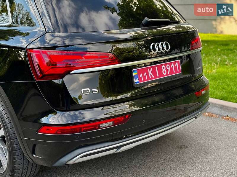Внедорожник / Кроссовер Audi Q5 2021 в Киеве