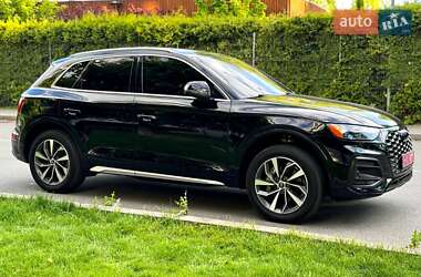 Позашляховик / Кросовер Audi Q5 2021 в 