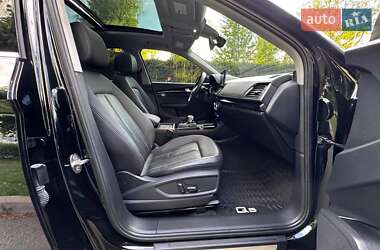 Позашляховик / Кросовер Audi Q5 2021 в 