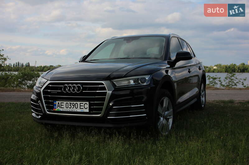 Позашляховик / Кросовер Audi Q5 2017 в 