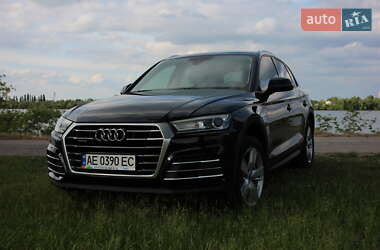 Позашляховик / Кросовер Audi Q5 2017 в 