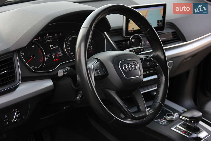 Внедорожник / Кроссовер Audi Q5 2017 в Днепре