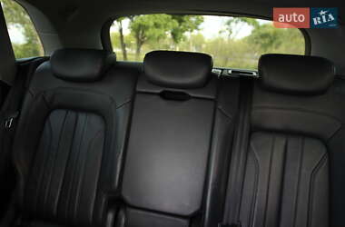 Позашляховик / Кросовер Audi Q5 2017 в 