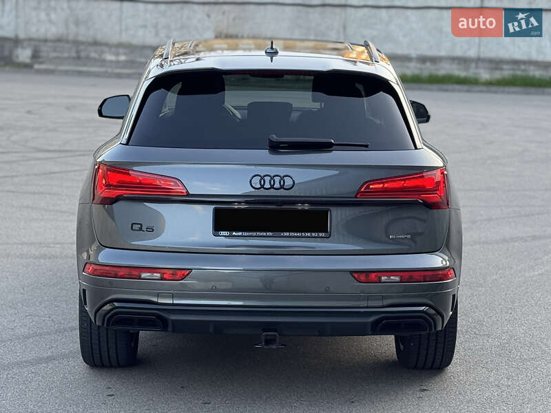 Внедорожник / Кроссовер Audi Q5 2021 в Киеве