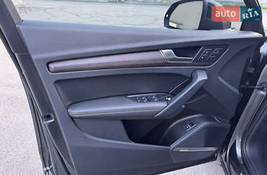 Внедорожник / Кроссовер Audi Q5 2021 в 