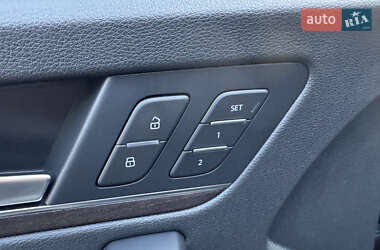 Внедорожник / Кроссовер Audi Q5 2021 в 