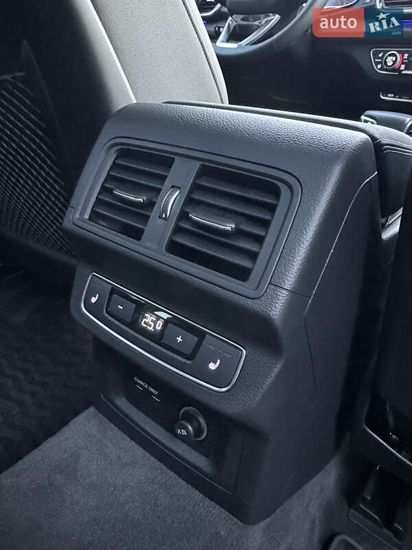 Внедорожник / Кроссовер Audi Q5 2021 в Киеве