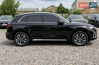 Внедорожник / Кроссовер Audi Q5 2022 в 