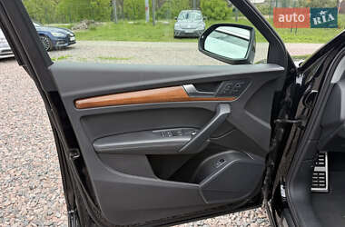 Внедорожник / Кроссовер Audi Q5 2021 в 