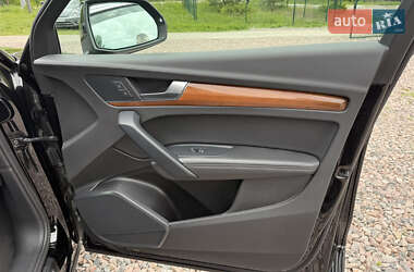 Внедорожник / Кроссовер Audi Q5 2021 в 