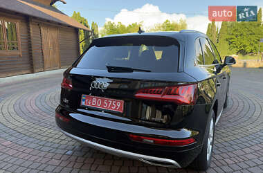 Внедорожник / Кроссовер Audi Q5 2019 в 