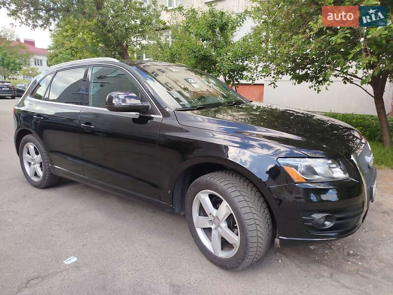 Внедорожник / Кроссовер Audi Q5 2012 в 