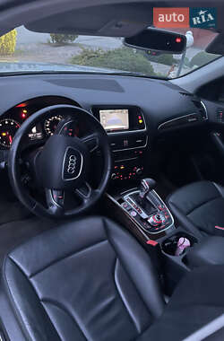 Позашляховик / Кросовер Audi Q5 2012 в 