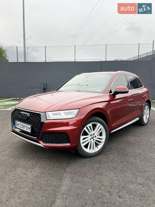 Позашляховик / Кросовер Audi Q5 2018 в 