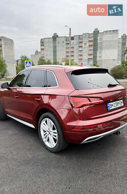 Позашляховик / Кросовер Audi Q5 2018 в 