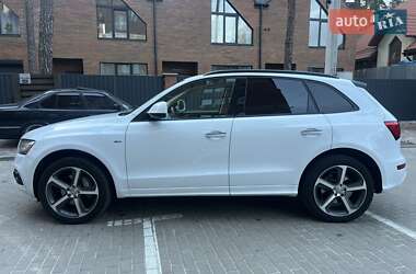 Позашляховик / Кросовер Audi Q5 2015 в 