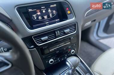 Позашляховик / Кросовер Audi Q5 2015 в 